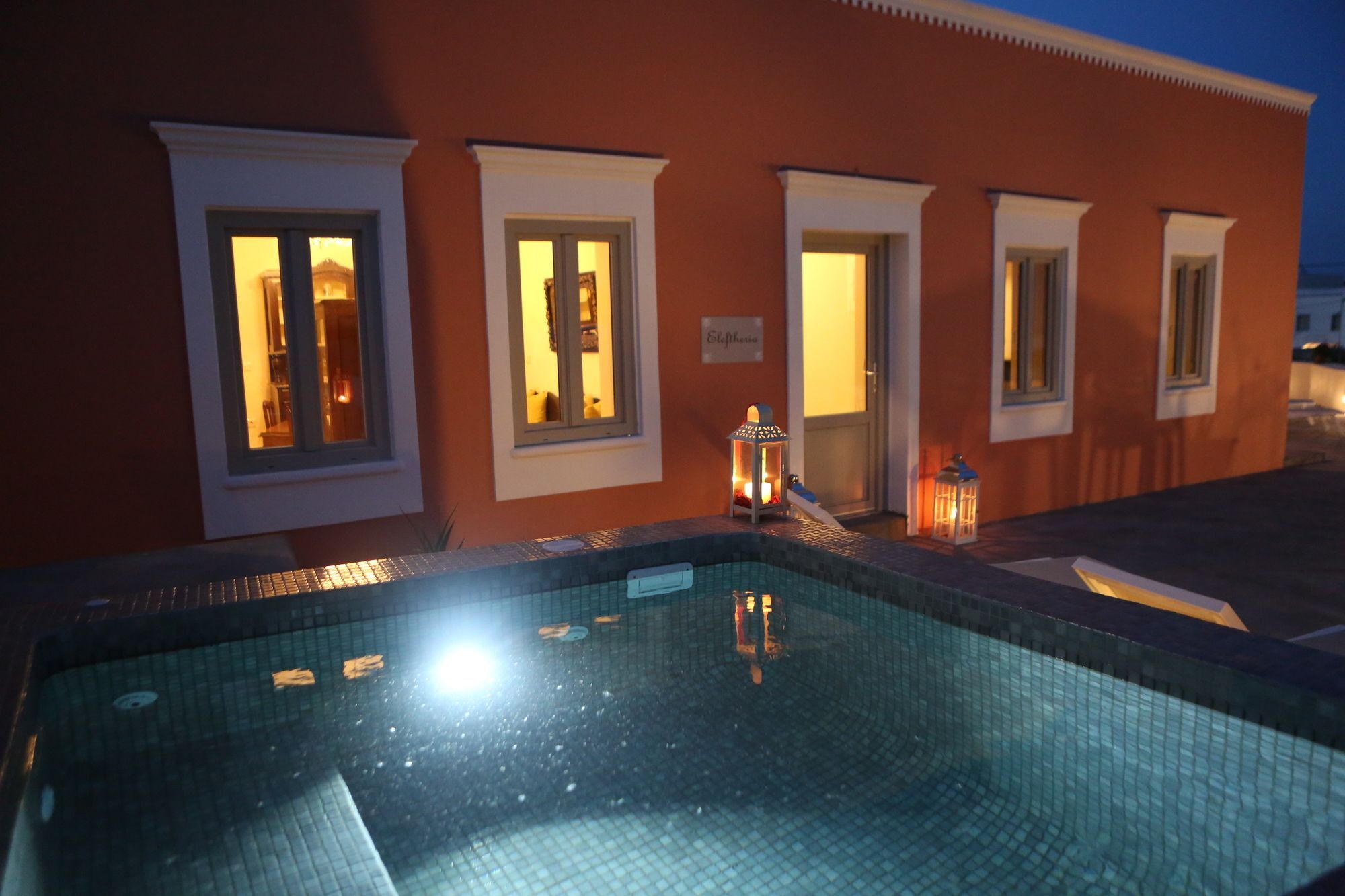 דירות קרטראדוס Nomikos Mansion מראה חיצוני תמונה